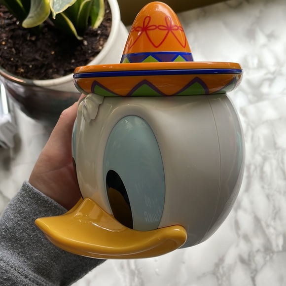 Donald Duck Souvenir Candy Case Saludos Amigos Tokyo Disney Sea - USED - Picture 2 of 9